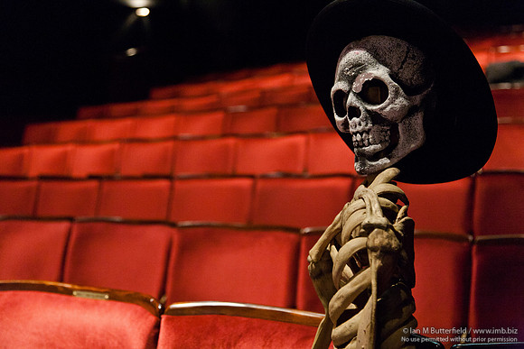 FD0317B-E04260 : Hamlet