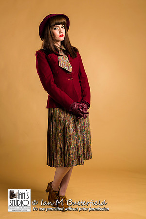 Zoe Page - Vintage Look 1