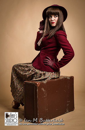 Zoe Page - Vintage Look 1