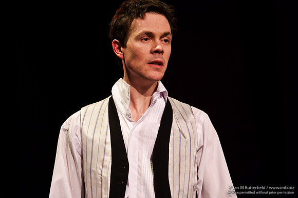 FD0317A-E03963 : Hamlet
