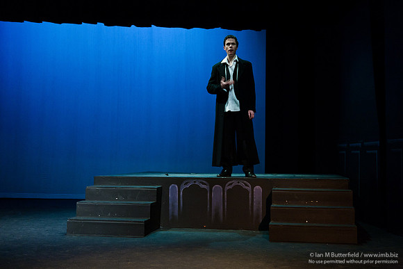 FD0317B-E04104 : Hamlet
