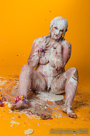 Ambrosia's first messy shoot