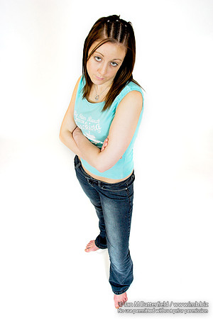EY0219B-D00618 : A teenage girl showing defiance