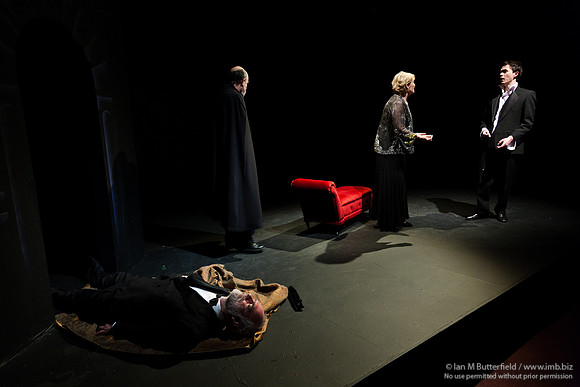 FD0317B-E04075 : Hamlet