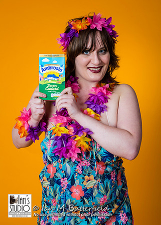 Ambrosia's first messy shoot