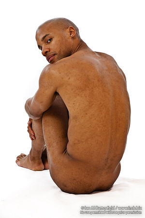 FB0929C-E07519-2 : Male nude