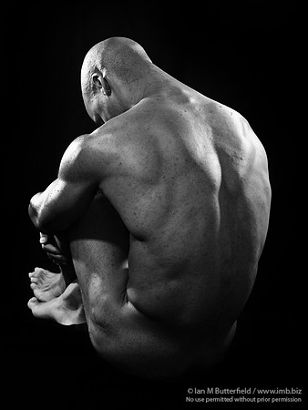 FB0929D-E07619 : Male nude