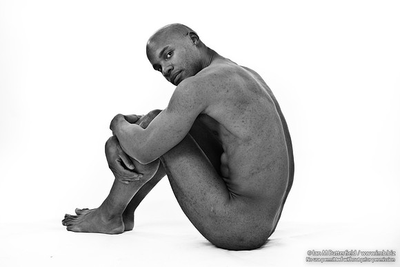 FB0929C-E07518 : Male nude