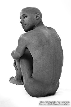 FB0929C-E07520 : Male nude
