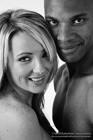 FB0929C-E07461 : Semi-naked embrace