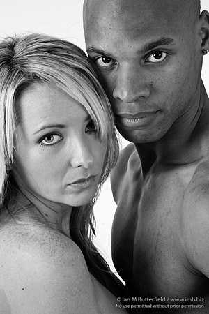 FB0929C-E07460 : Semi-naked embrace
