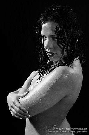 Wet-look glamour