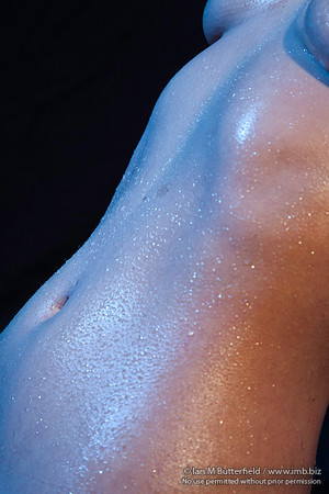 Wet-look glamour