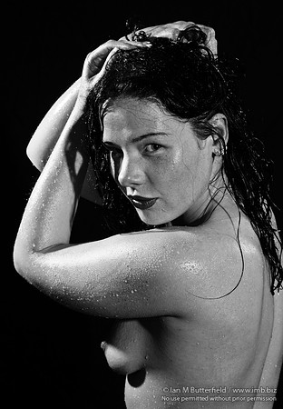 Wet-look glamour
