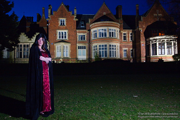 Krissi at Abney Park