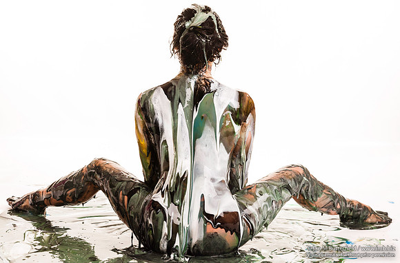 [FE0324A-E05391] Messy Art Nude Workshop
