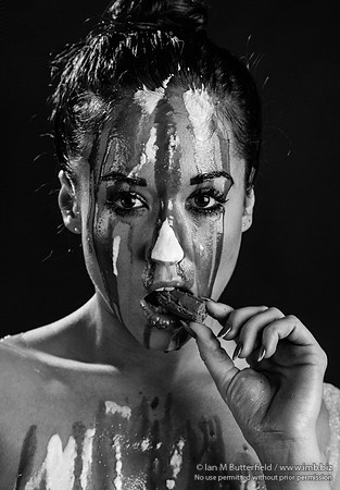 [FE0324A-E05341-2] Messy Art Nude Workshop