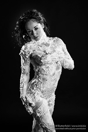 [FE0324A-E05327-2] Messy Art Nude Workshop