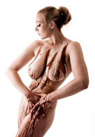 [FA0624A-E13507] nude with chocolate sauce and cream