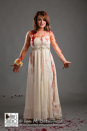 Model Maud as Carrie