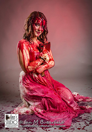 Model Maud as Carrie
