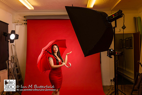 Model Ahsatan at Ian's Studio. Behind the scenes.