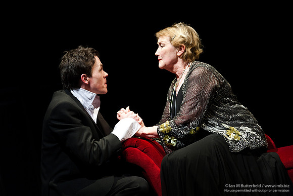 FD0317B-E04068 : Hamlet