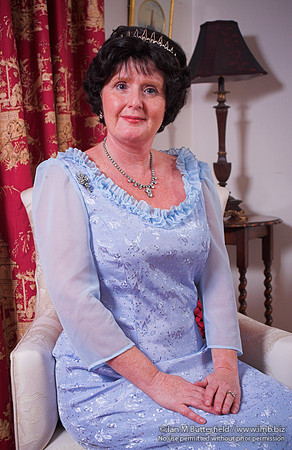 [EY1105A-E06579] Crown Matrimonial - Elisabeth, the Duchess of York