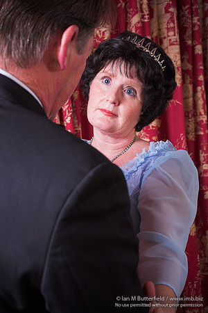 [EY1105A-E06573] Crown Matrimonial - Bertie and Elisabeth, the Duke and Duchess of York