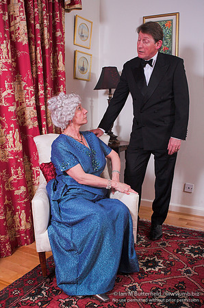 [EY1105A-E06549] Crown Matrimonial - Queen Mary and Bertie, the Duke of York