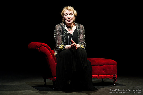 FD0317B-E04082 : Hamlet