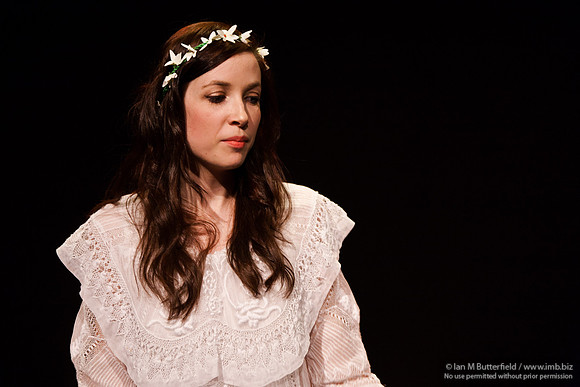 FD0317B-E04113 : Hamlet