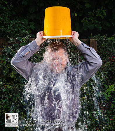 POTD Fri, 29 Aug 2014: Ice Bucket Selfie
