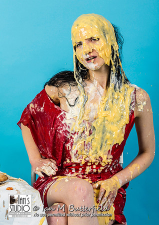 Rahel in "Just Desserts"