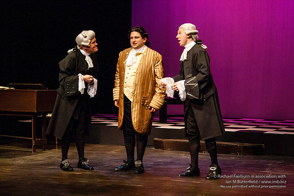 [FE0607A-R03310] Amadeus