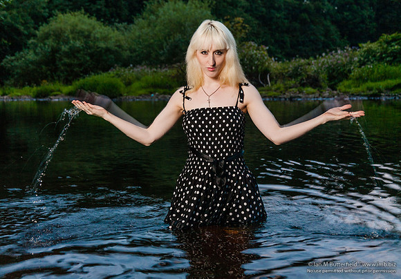 20120817A-E18458