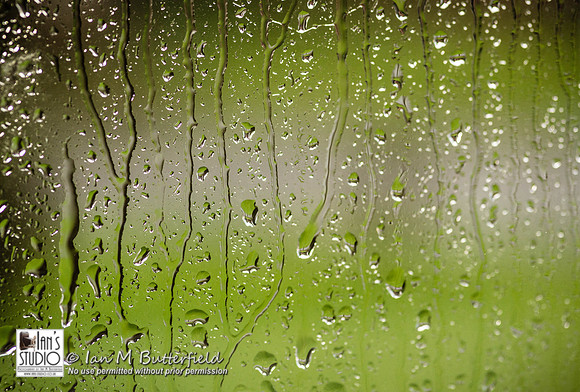 POTD 09 February 2014: Rain drops on a window